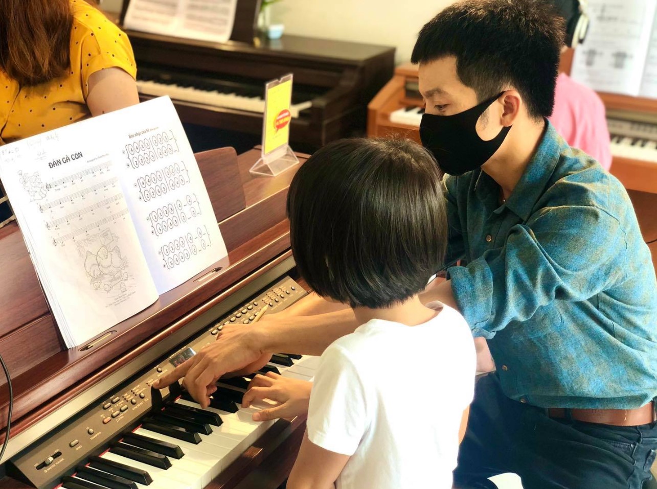 học đàn piano - phát triển não bộ