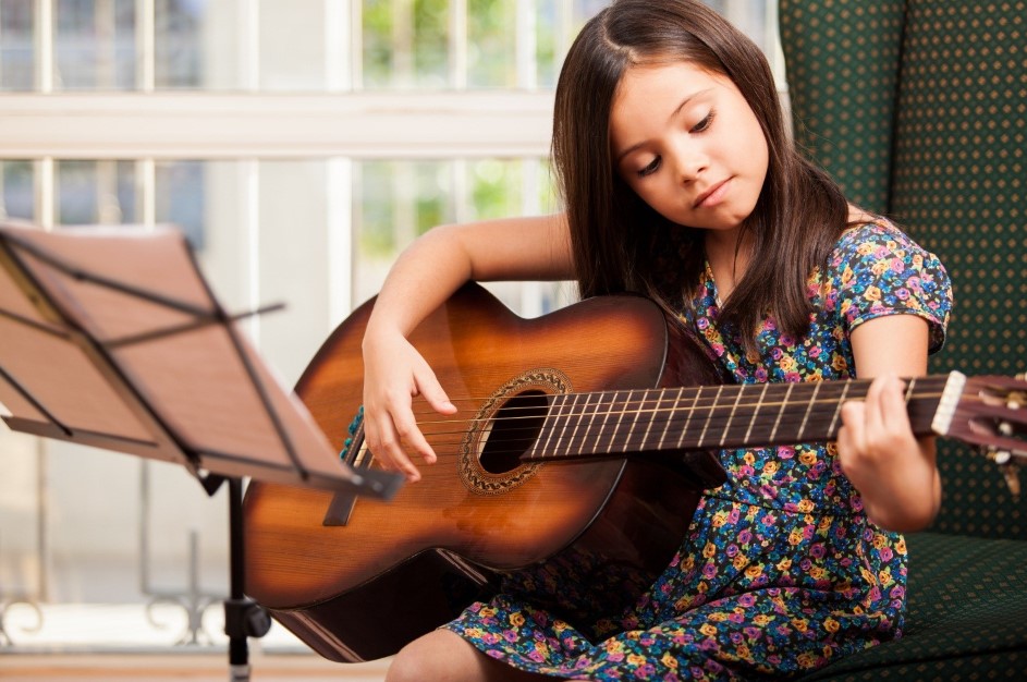 tự học đàn guitar tại nhà