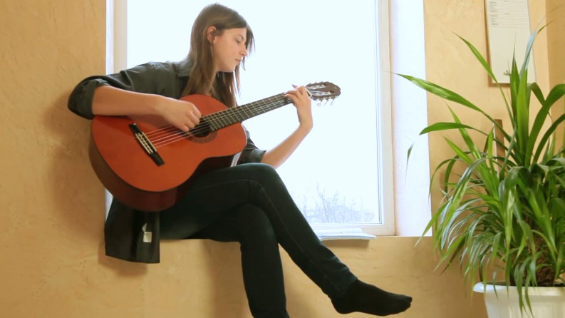 tự học đàn guitar