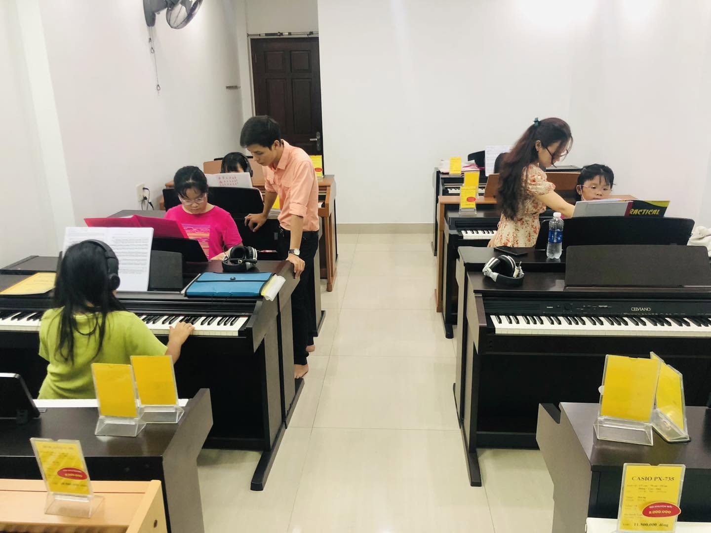 Trẻ 5 tuổi có học được piano